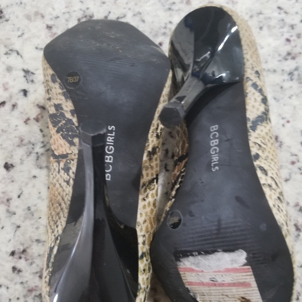 BCBG Girls, women shoes size 7B/ 37 - Picture 4 of 5